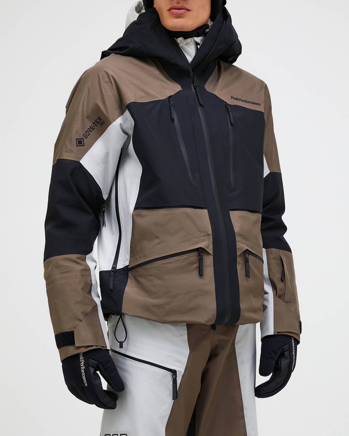 Peak Performance Men's Vertical GORE-TEX Pro 3-Layer Shell Jacket in Off-Black & Tan