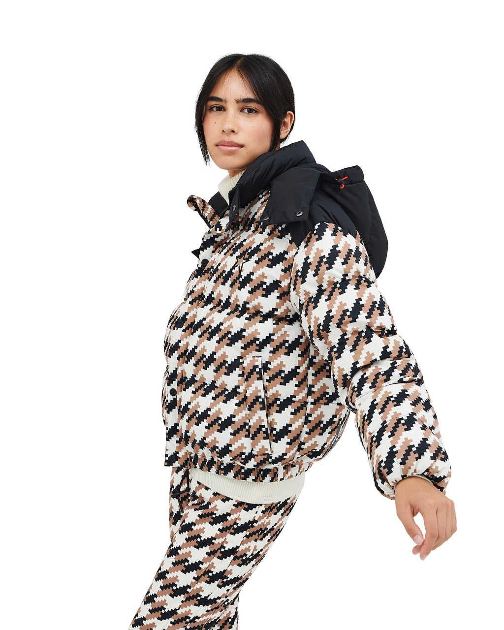 Perfect Moment Women's Houndstooth Moment Puffer - Camel, Black & White
