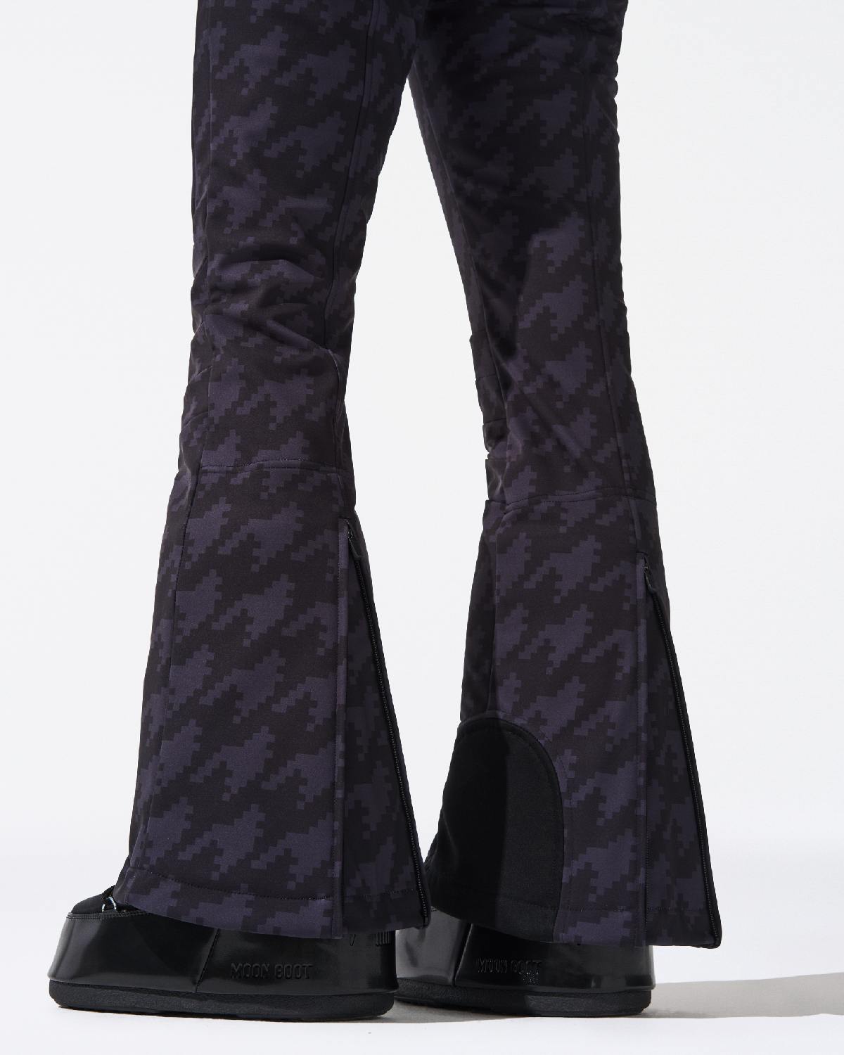 Perfect Moment Women's Houndstooth Aurora High Waist Flare Ski Pant - Black