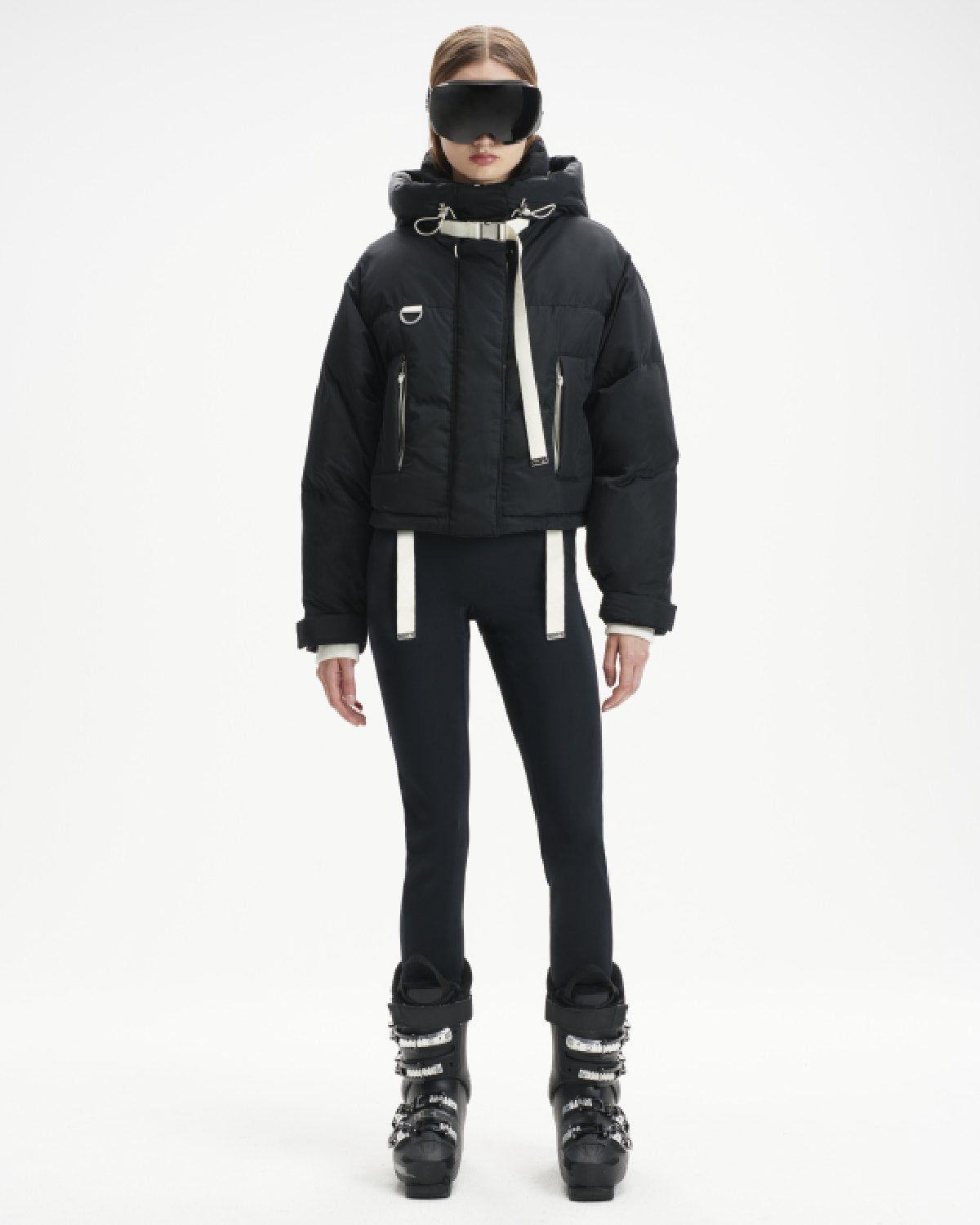 Shoreditch Ski Club Women's Willow Ivy Short Puffer Jacket in Black & White